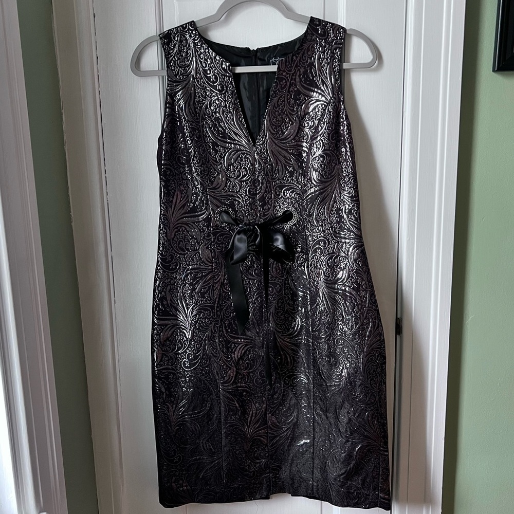 Collection Dress Barn  Black and Silver Patterned with Ribbon Tie Dress Size 4